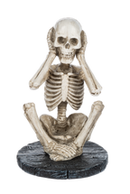 Hear No, See No Speak No Skeleton